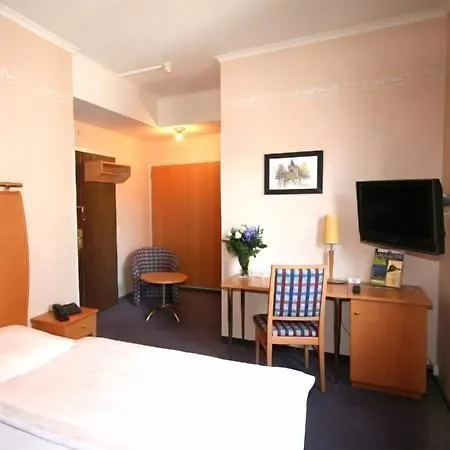Hotel Crystal 3*