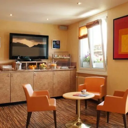 Hotel Crystal 3*