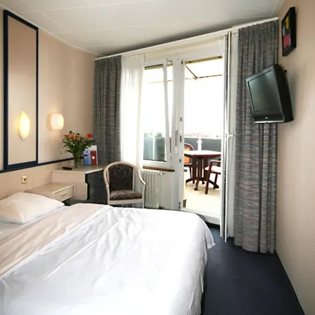 Hotel Crystal