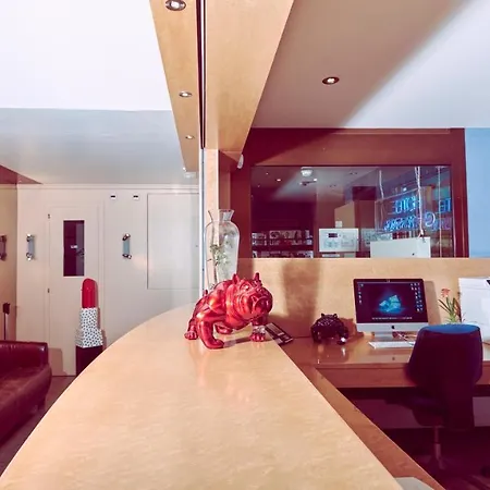 Hotel Crystal