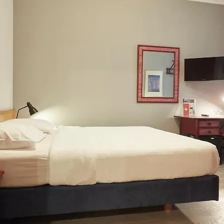 Hotel Crystal